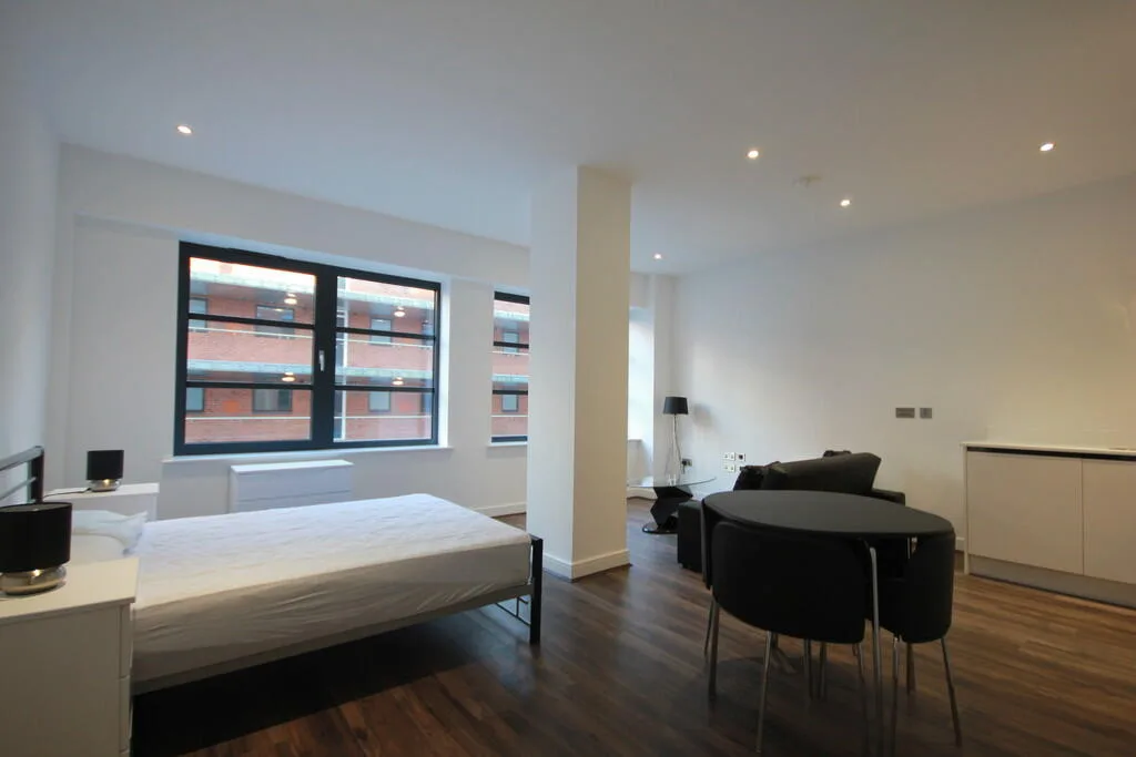 Studio flat for rent