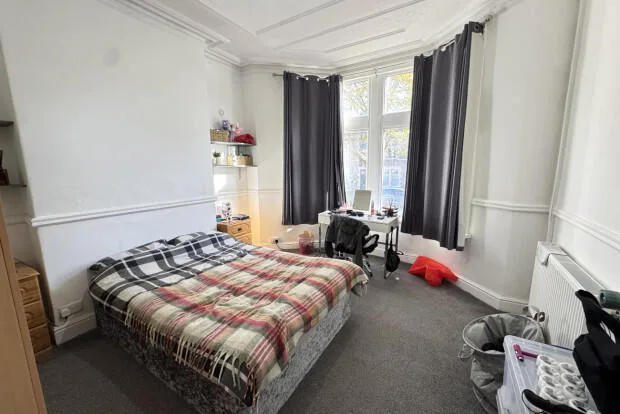 5 bedroom terraced house for rent