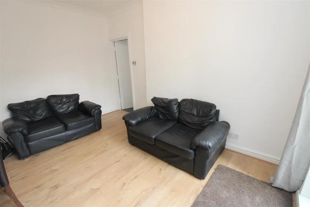5 bedroom house for rent