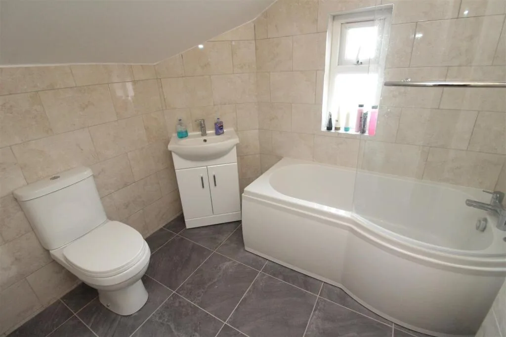 5 bedroom house for rent