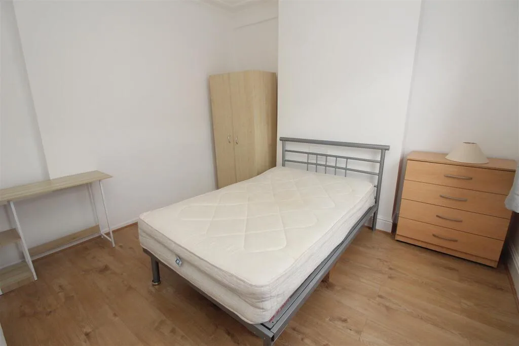5 bedroom house for rent