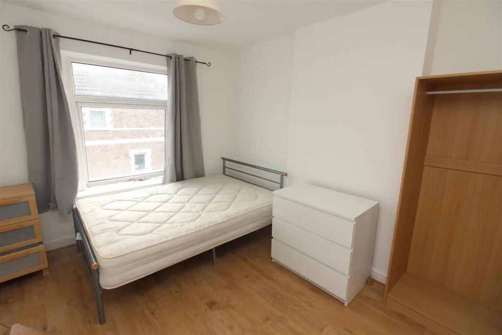 5 bedroom house for rent