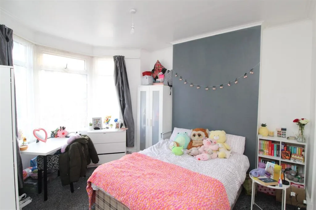 5 bedroom house for rent
