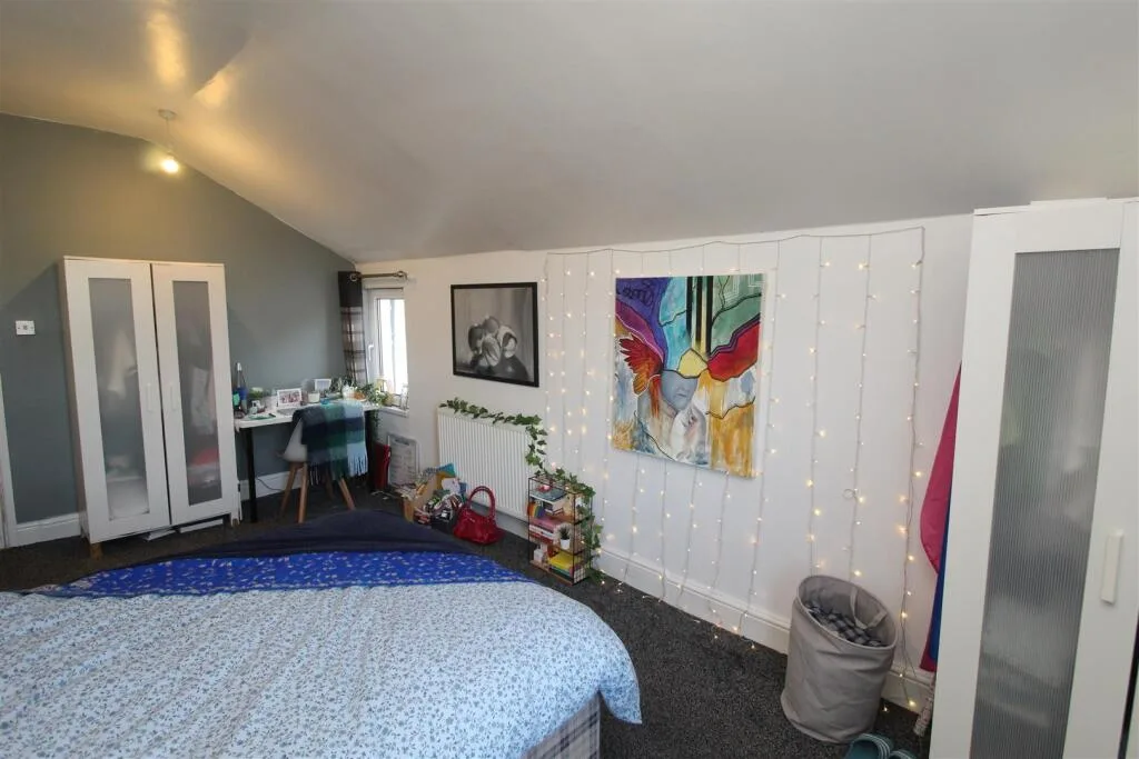 5 bedroom house for rent