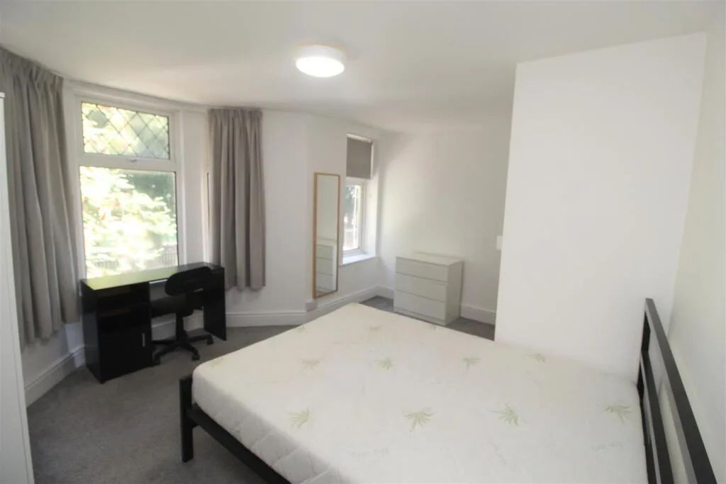5 bedroom house for rent
