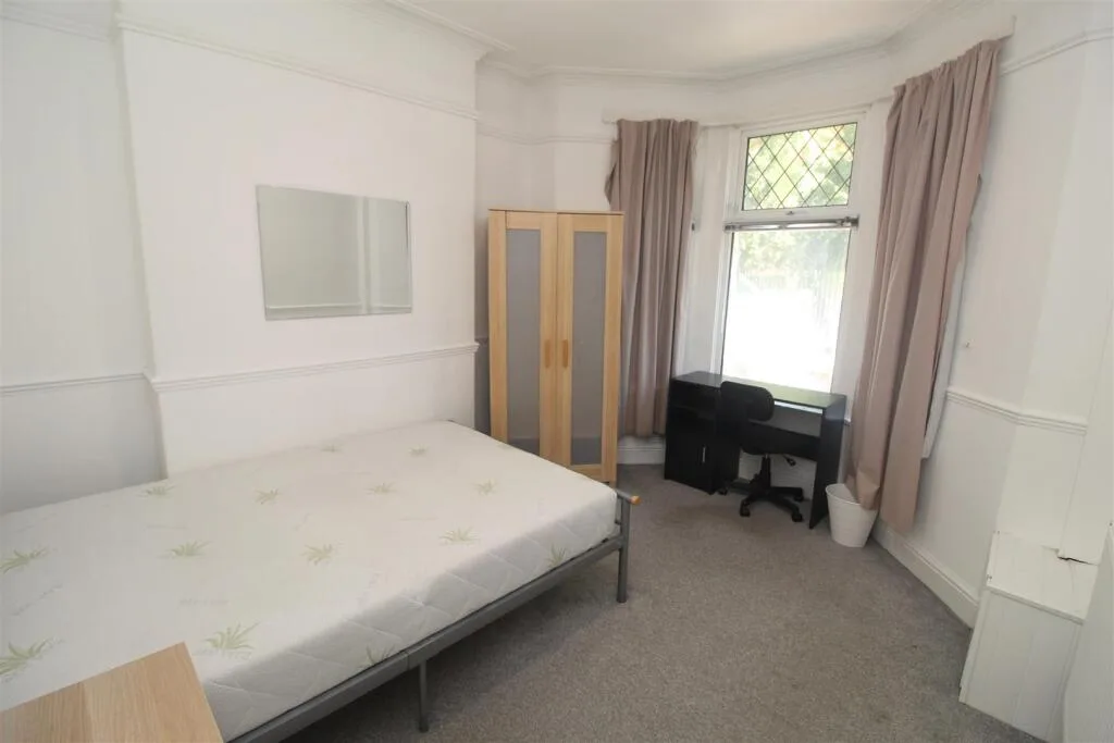 5 bedroom house for rent