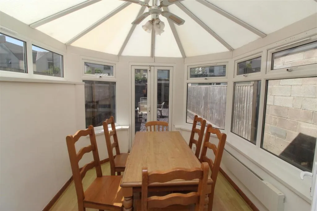 5 bedroom house for rent