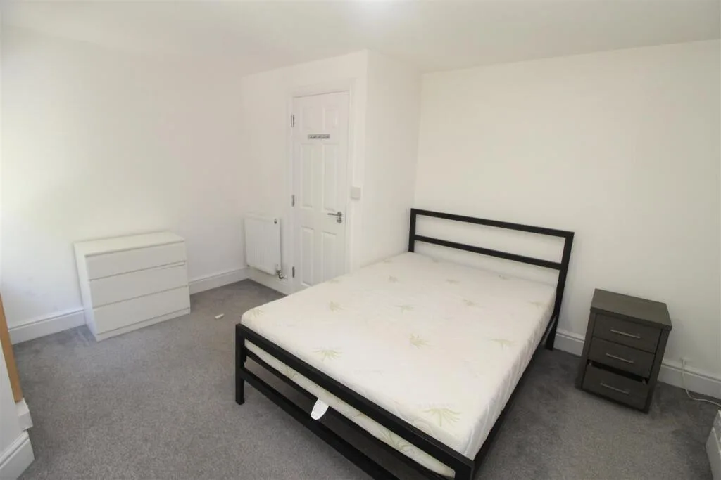 5 bedroom house for rent