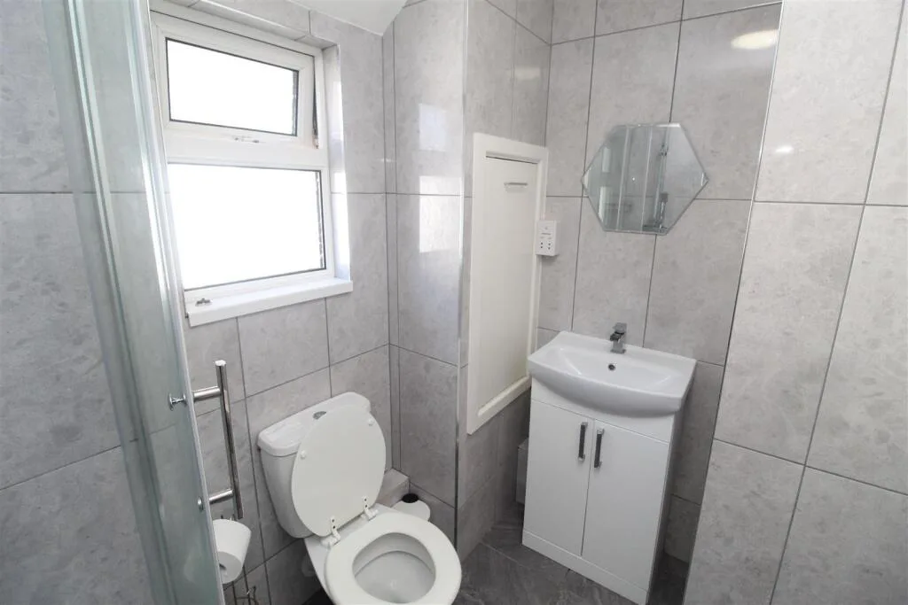 5 bedroom house for rent
