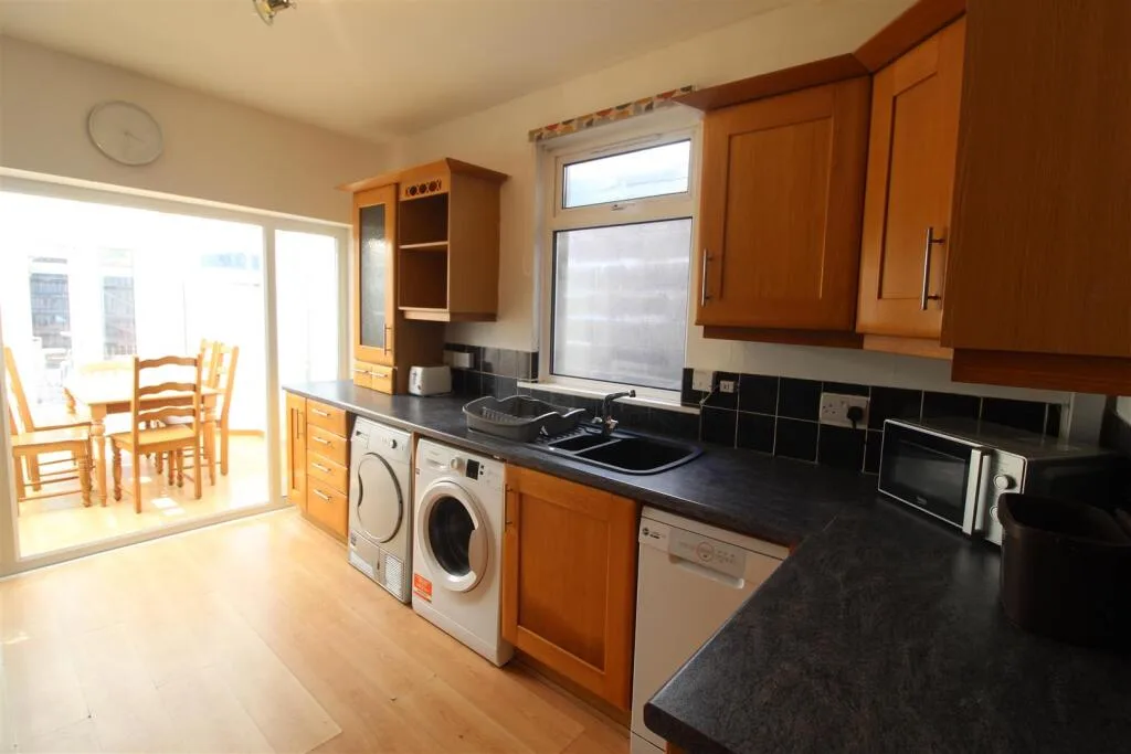5 bedroom house for rent