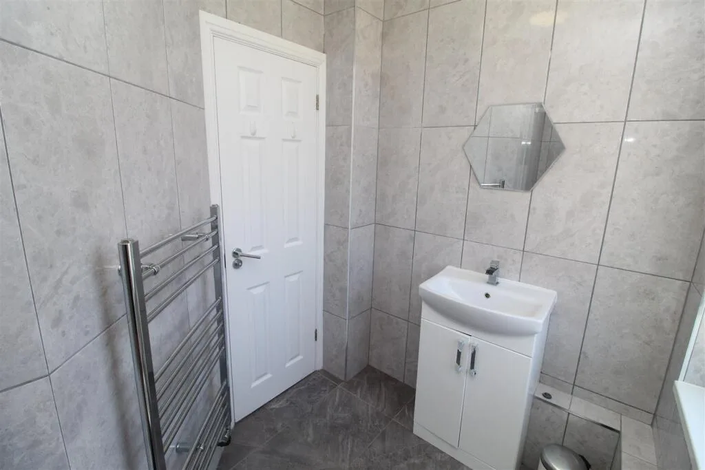 5 bedroom house for rent