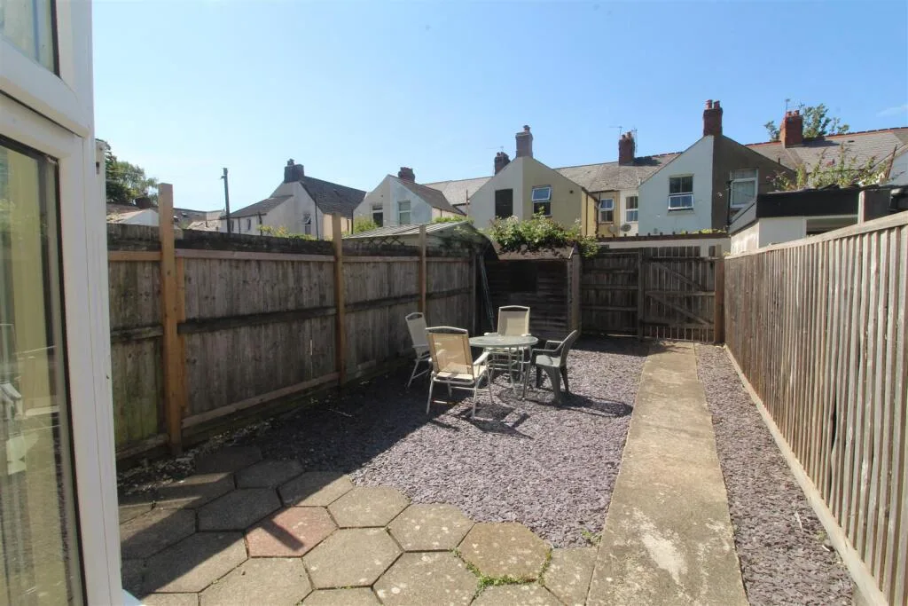 5 bedroom house for rent