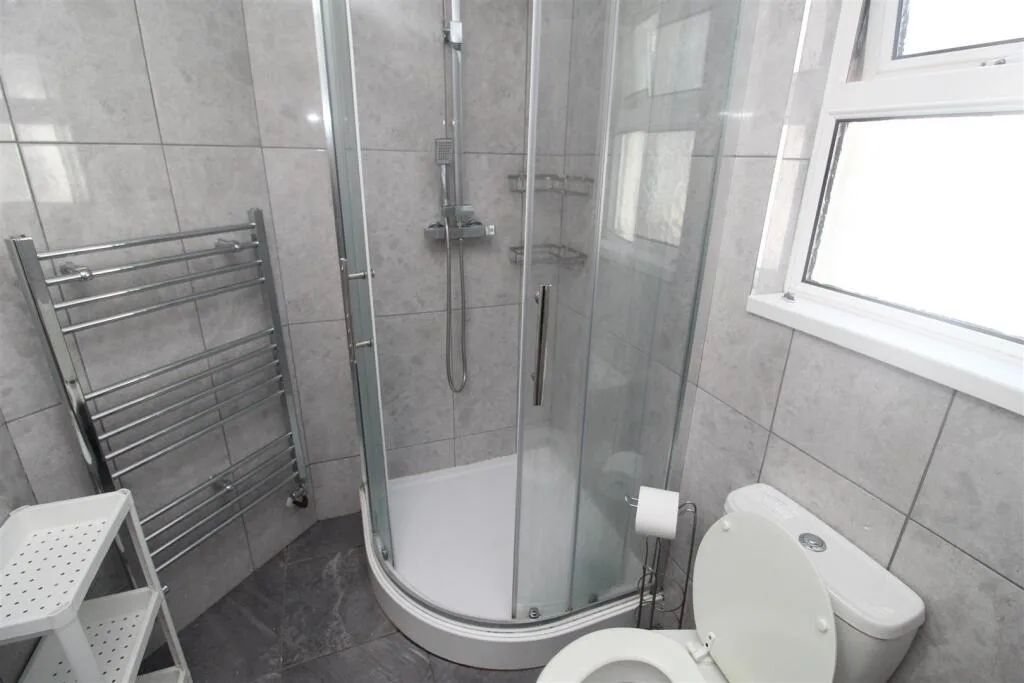 5 bedroom house for rent