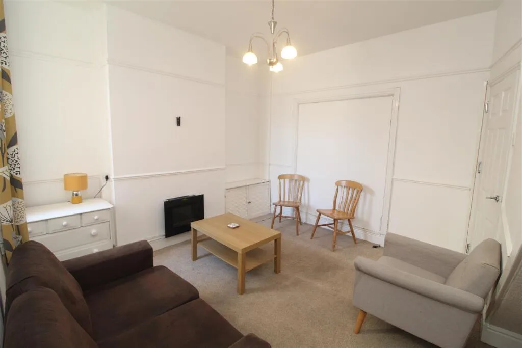 5 bedroom house for rent