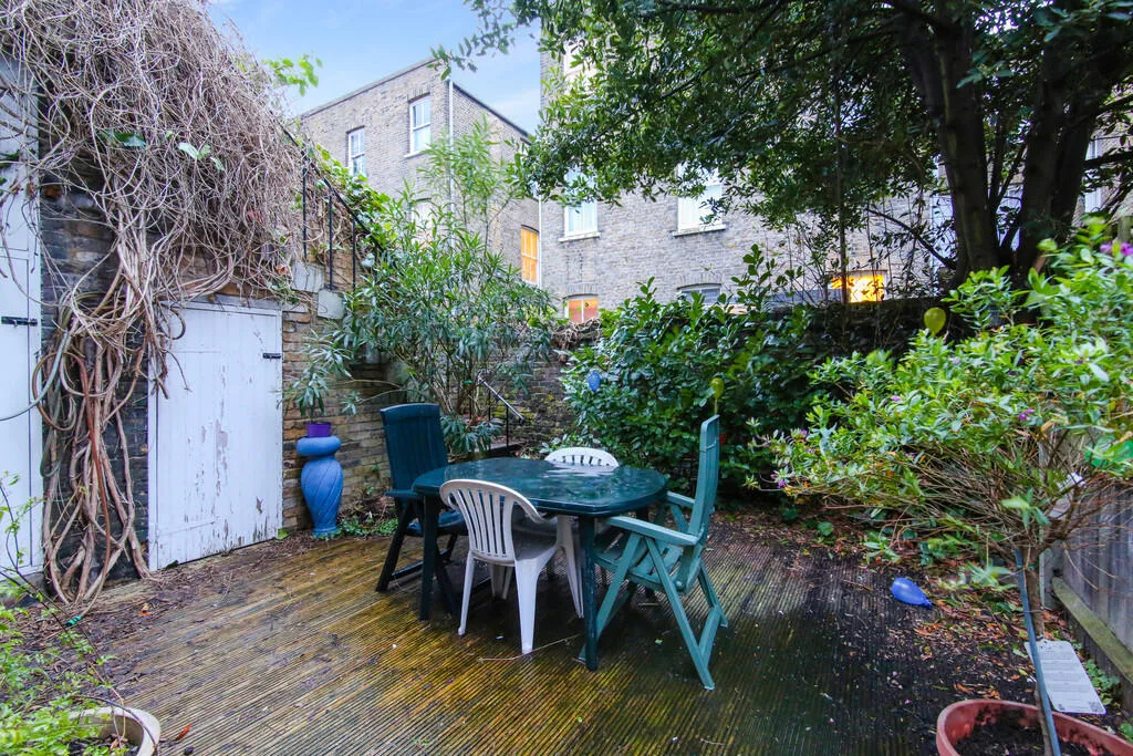 1 bedroom ground floor maisonette for rent