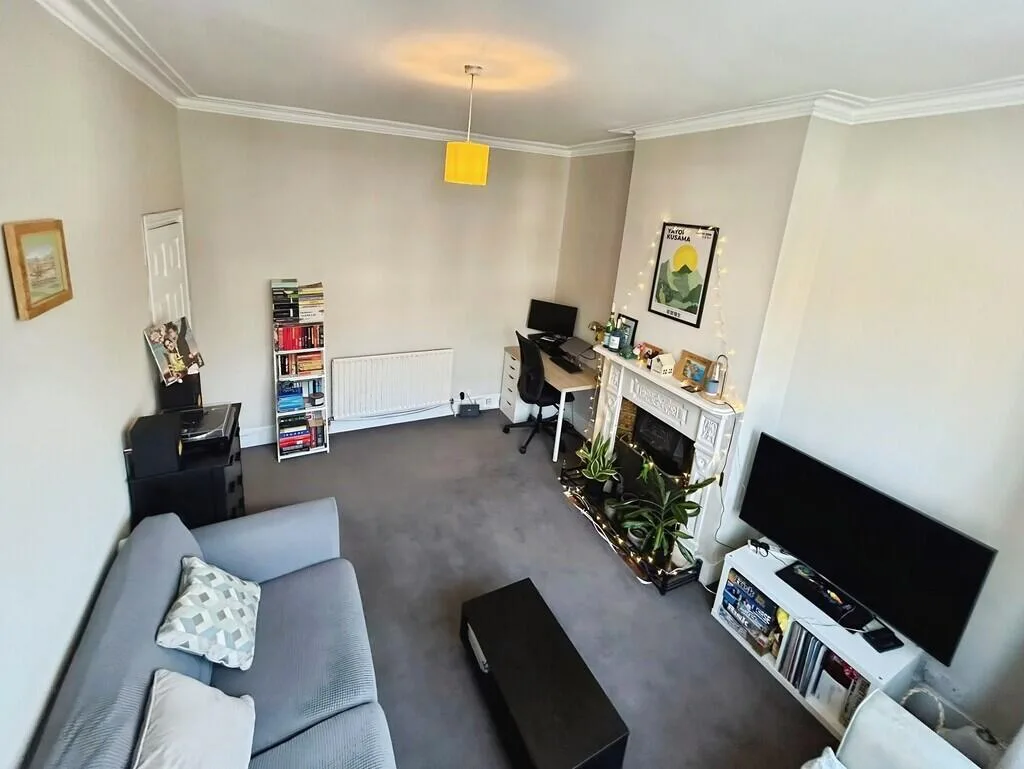 1 bedroom ground floor maisonette for rent