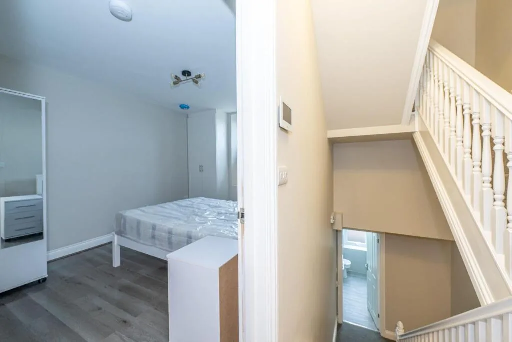 3 bedroom flat for rent