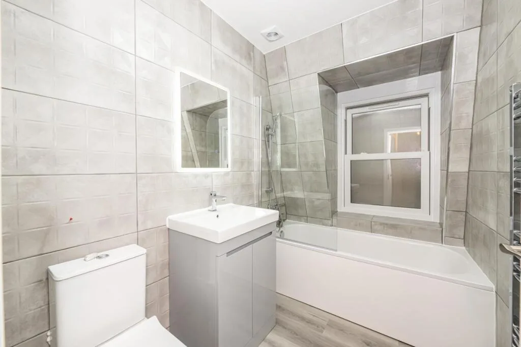 3 bedroom flat for rent