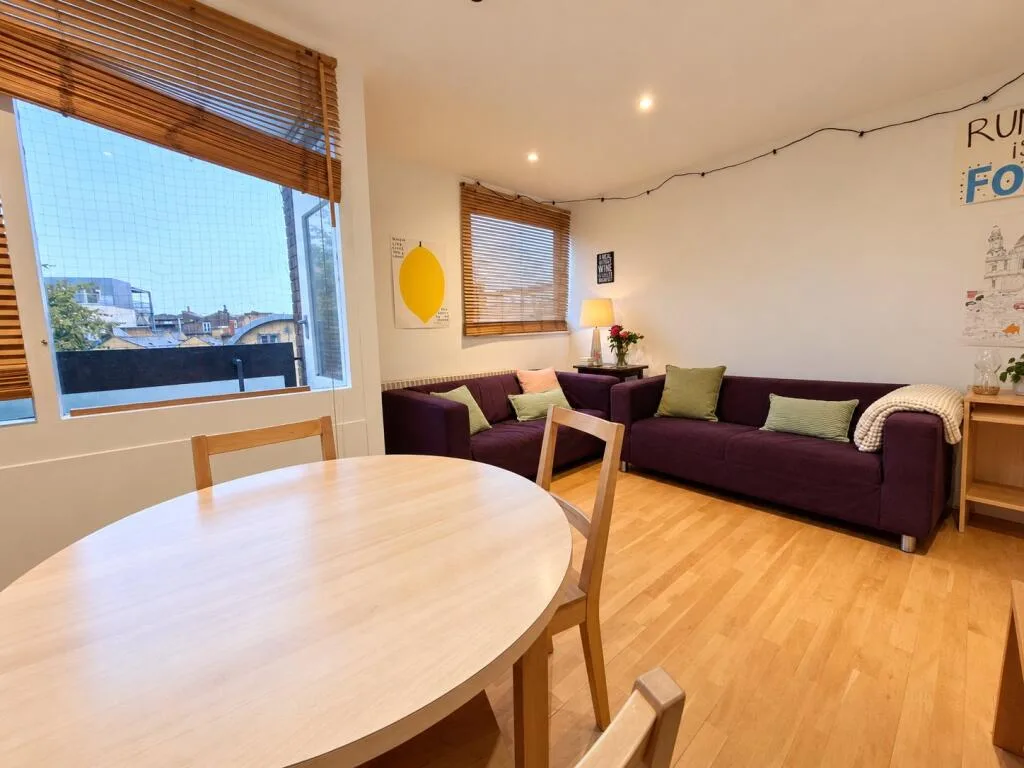 3 bedroom maisonette for rent
