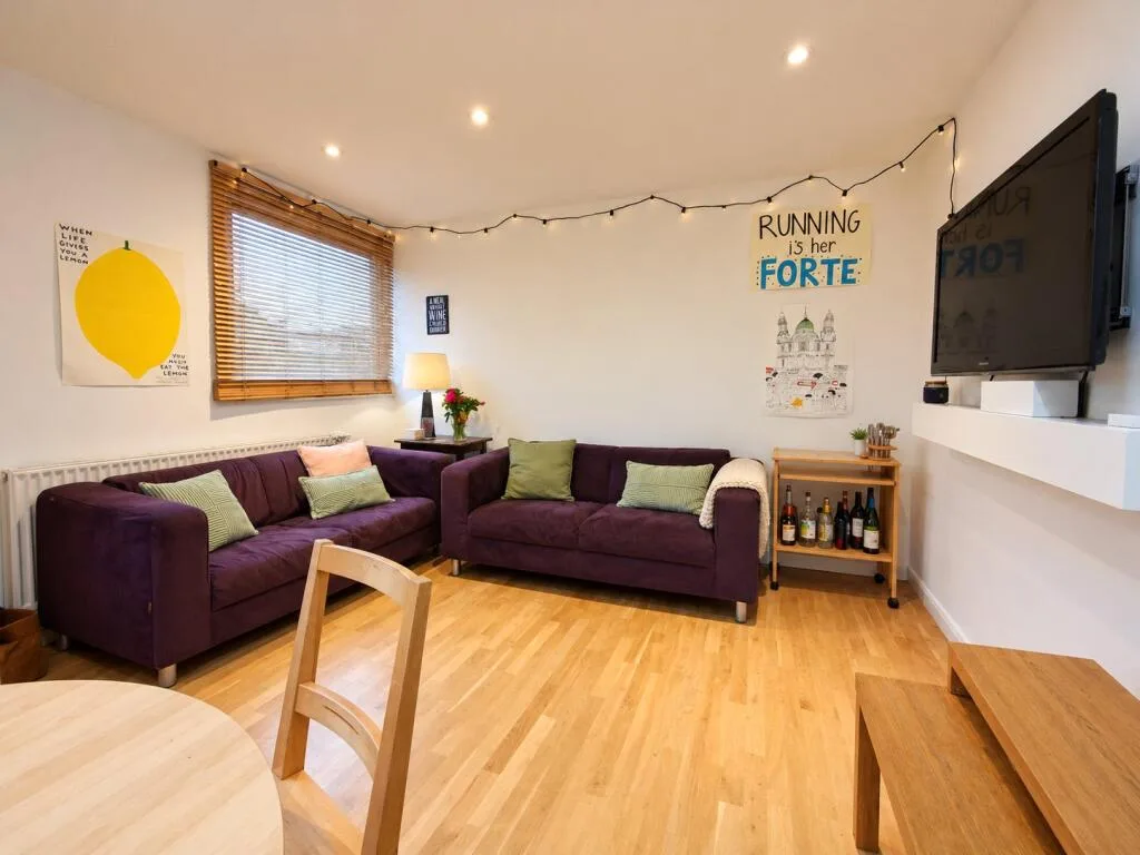3 bedroom maisonette for rent