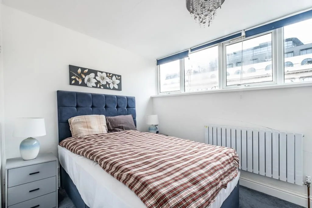 2 bedroom maisonette for rent