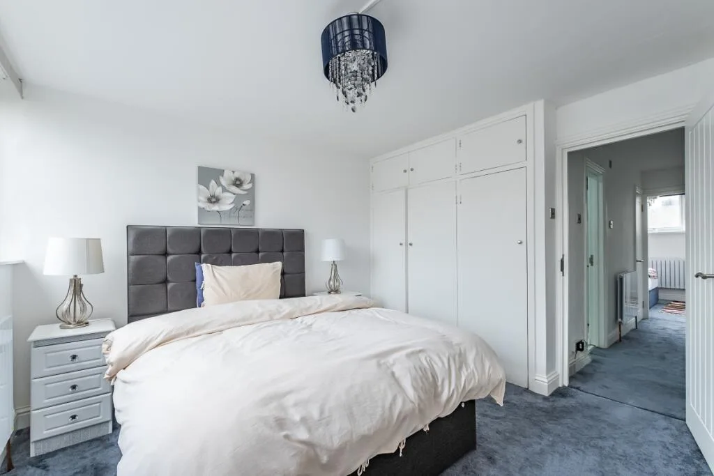 2 bedroom maisonette for rent