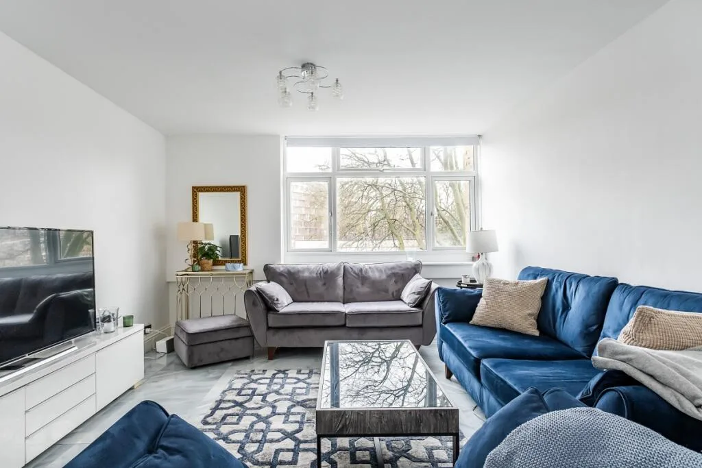 2 bedroom maisonette for rent