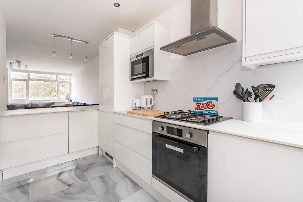 2 bedroom maisonette for rent