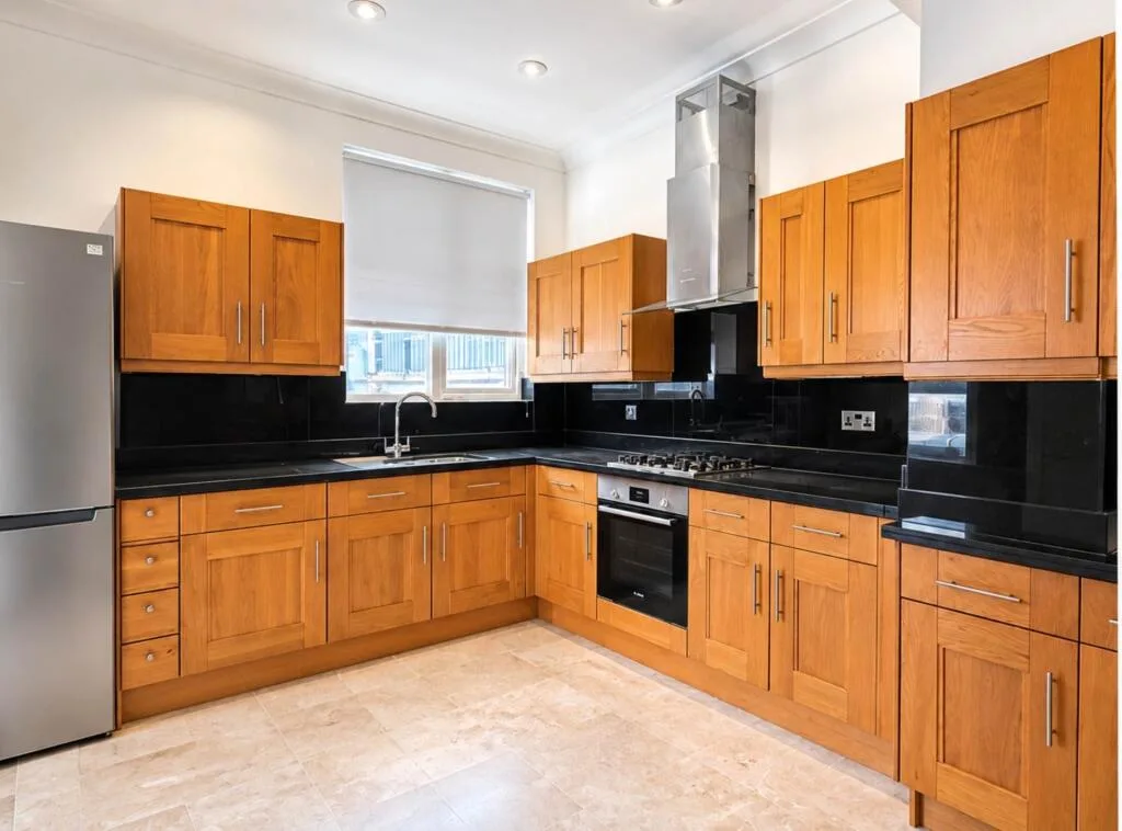 4 bedroom flat for rent