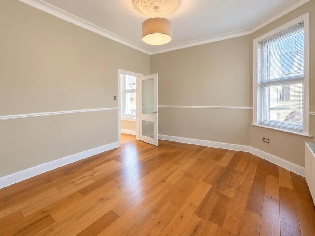 4 bedroom flat for rent