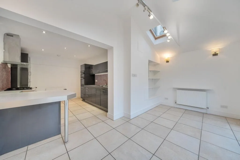 4 bedroom house for rent