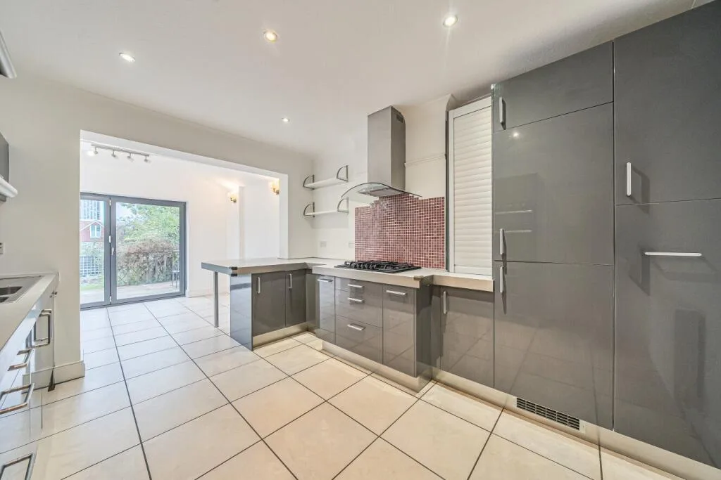 4 bedroom house for rent