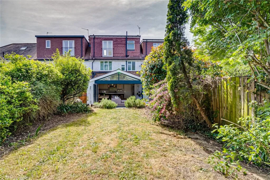 4 bedroom terraced house for rent