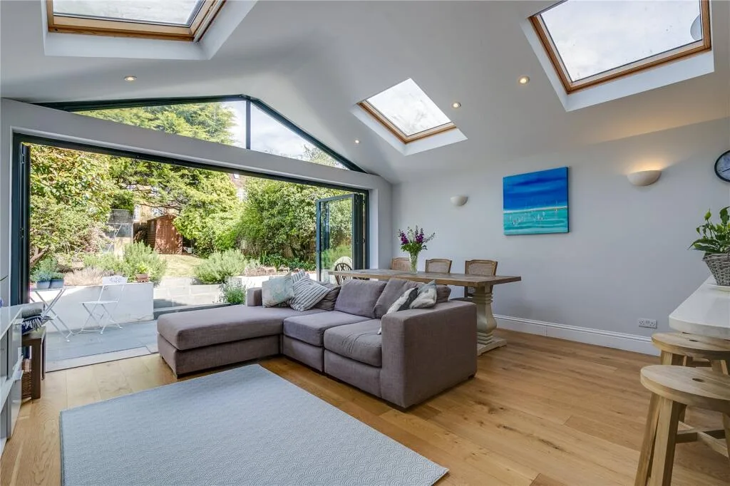 4 bedroom terraced house for rent