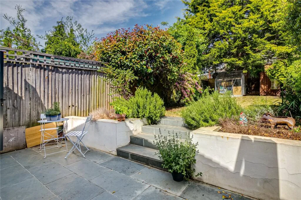 4 bedroom terraced house for rent
