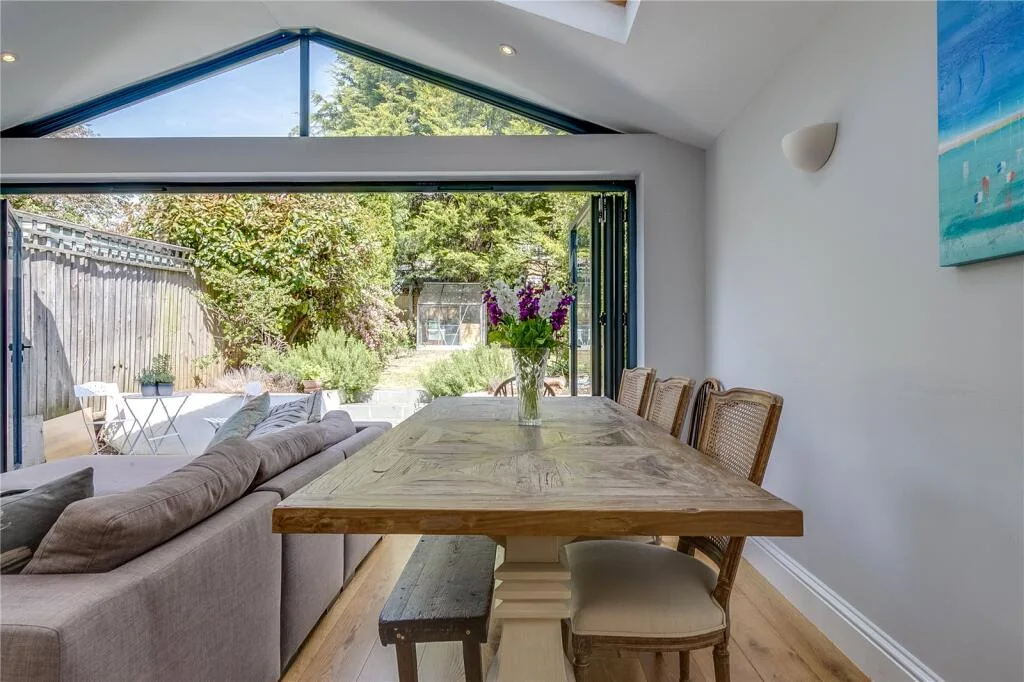 4 bedroom terraced house for rent