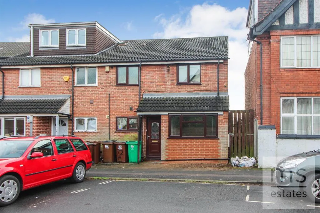 5 bedroom end of terrace house for rent