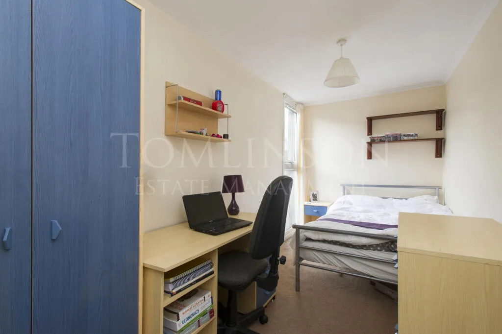 5 bedroom terraced house for rent