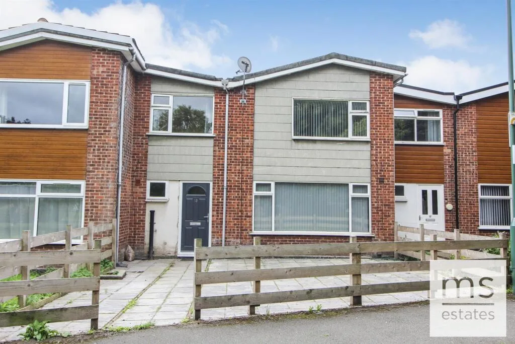 5 bedroom terraced house for rent