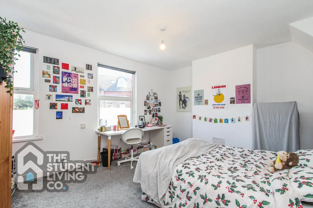 5 bedroom terraced house for rent