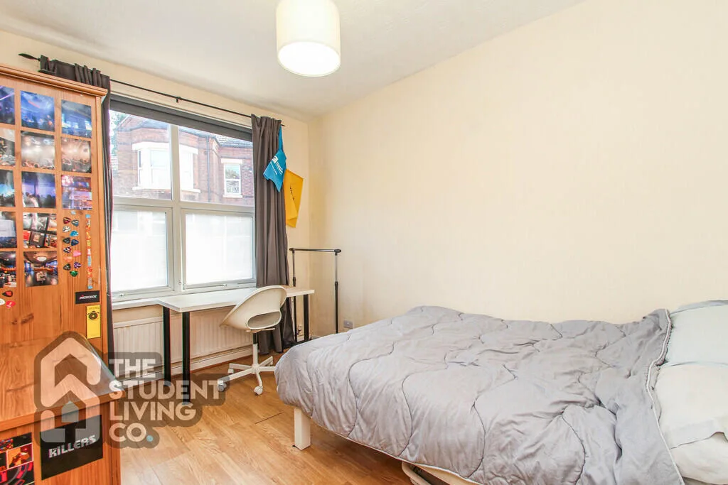 5 bedroom terraced house for rent