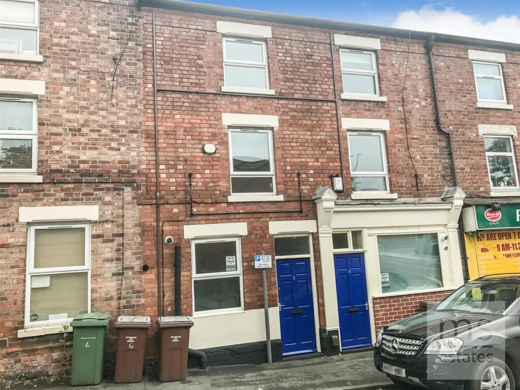 5 bedroom terraced house for rent