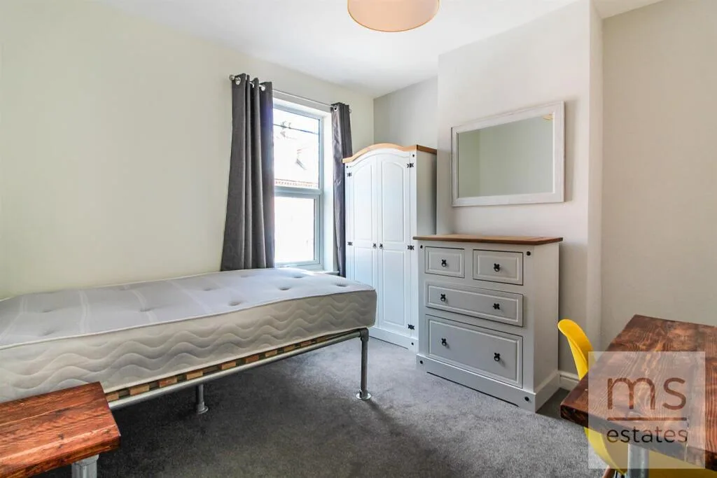 2 bedroom terraced house for rent