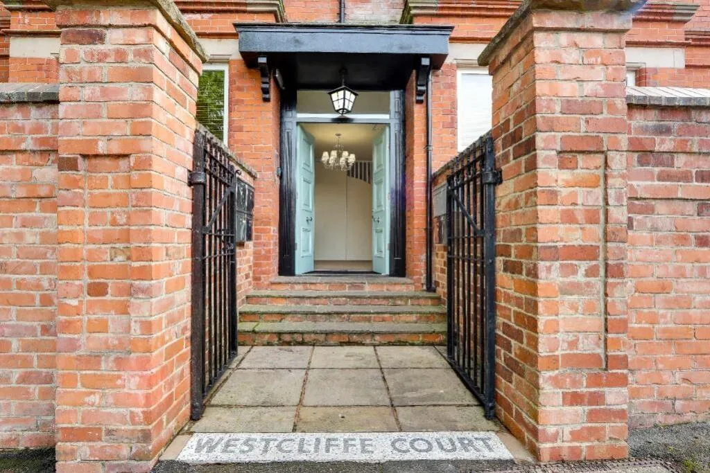 4 bedroom apartment for rent