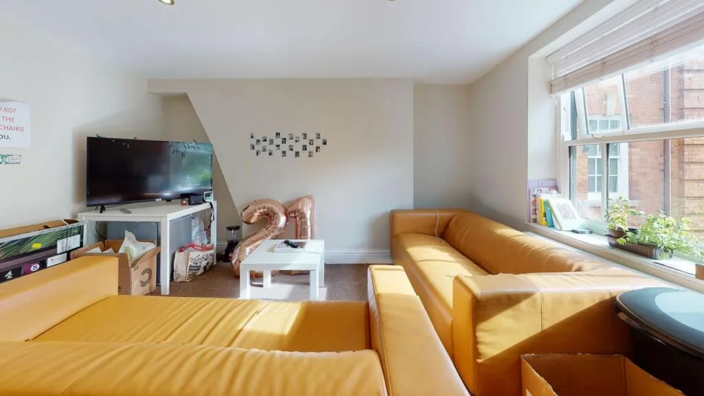 4 bedroom flat for rent