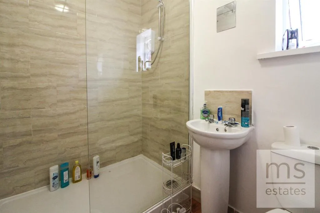 4 bedroom terraced house for rent