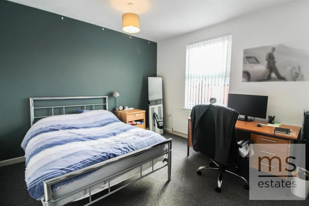 4 bedroom terraced house for rent