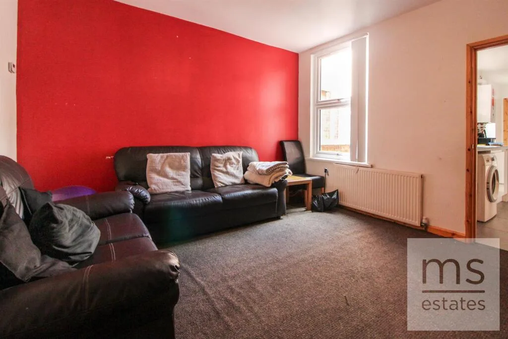 4 bedroom terraced house for rent