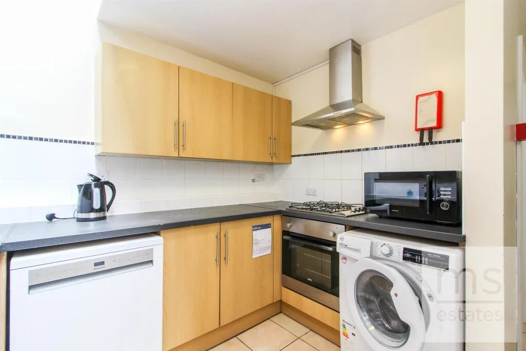 4 bedroom terraced house for rent