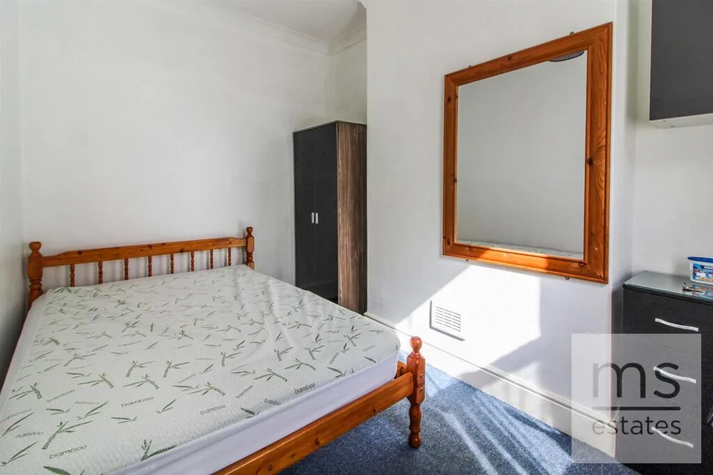 4 bedroom terraced house for rent